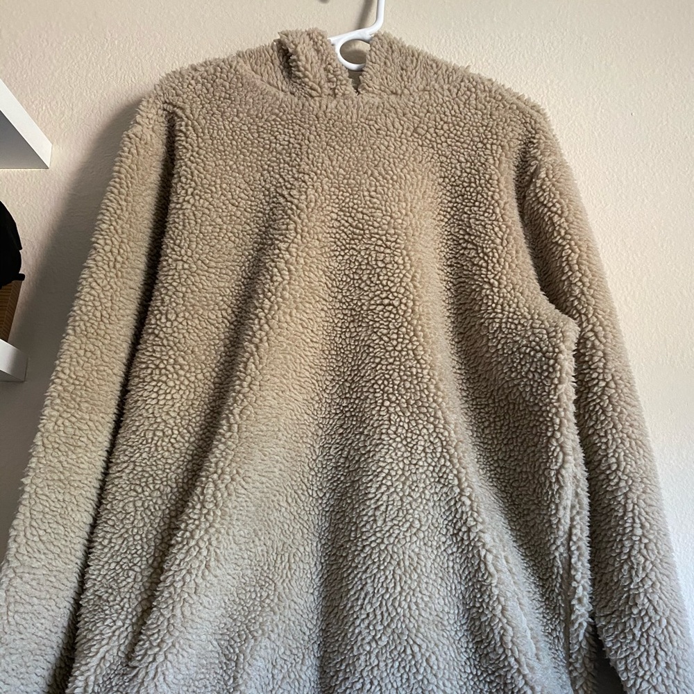 Fuzzy pullover